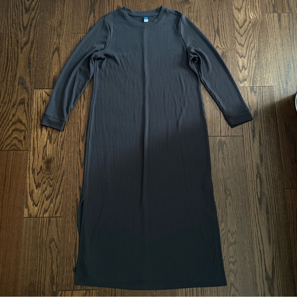 Oversized Black Ribbed Maxi Dress